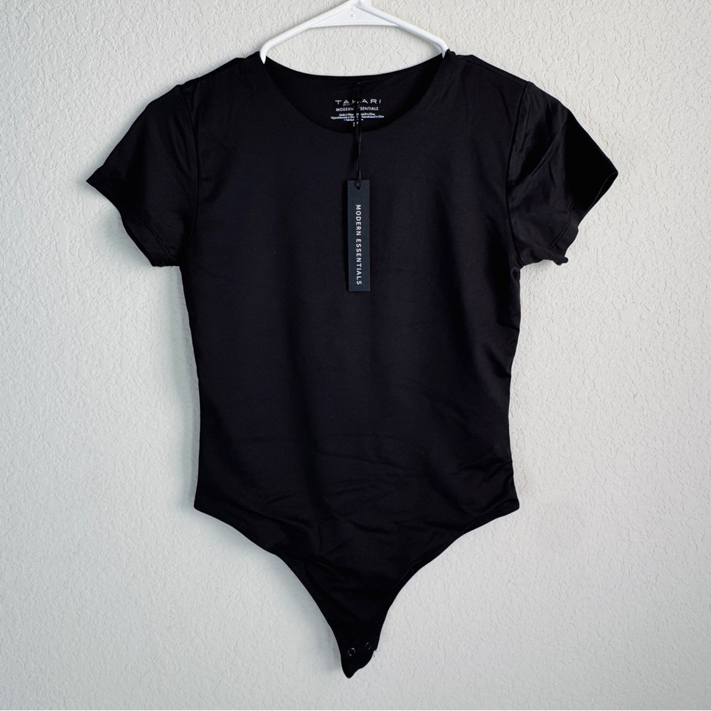 Tahari Black Short Sleeve Bodysuit. NWT. Size S